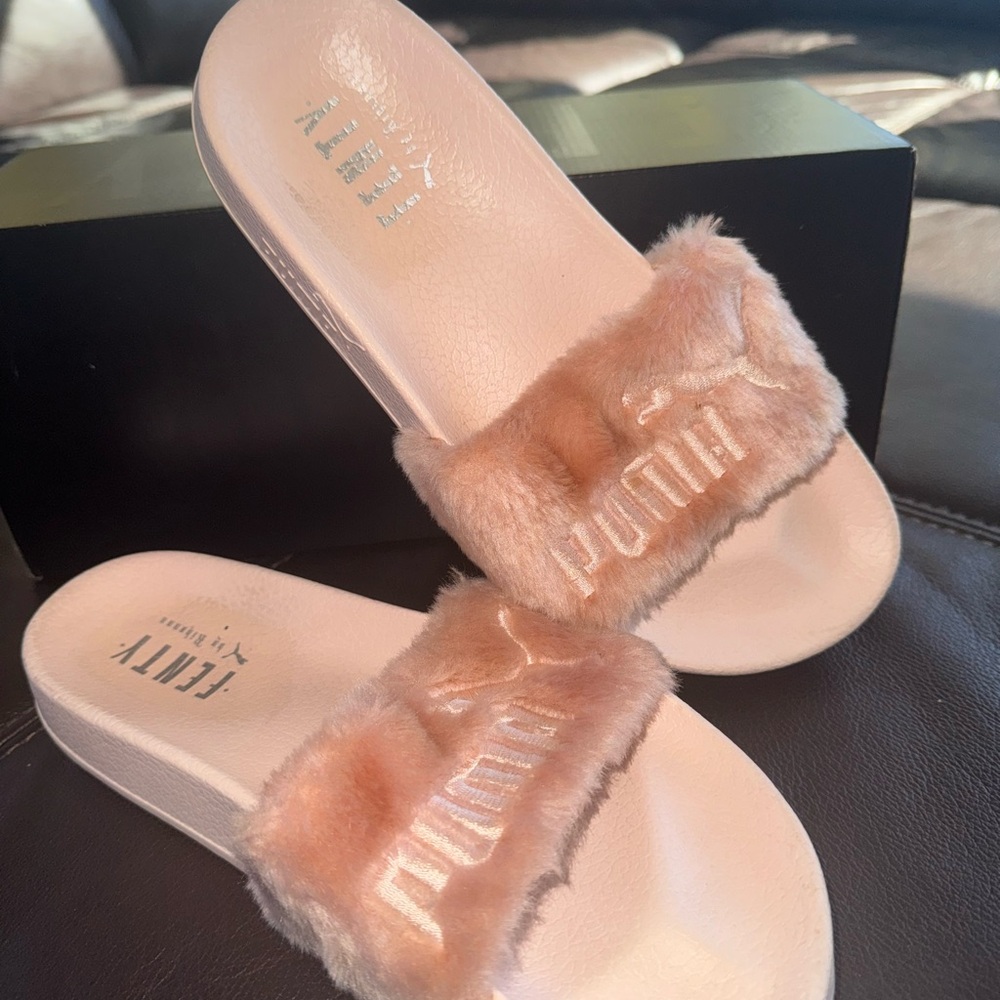 Puma Women's Fenty Faux Fur Slides - pink
